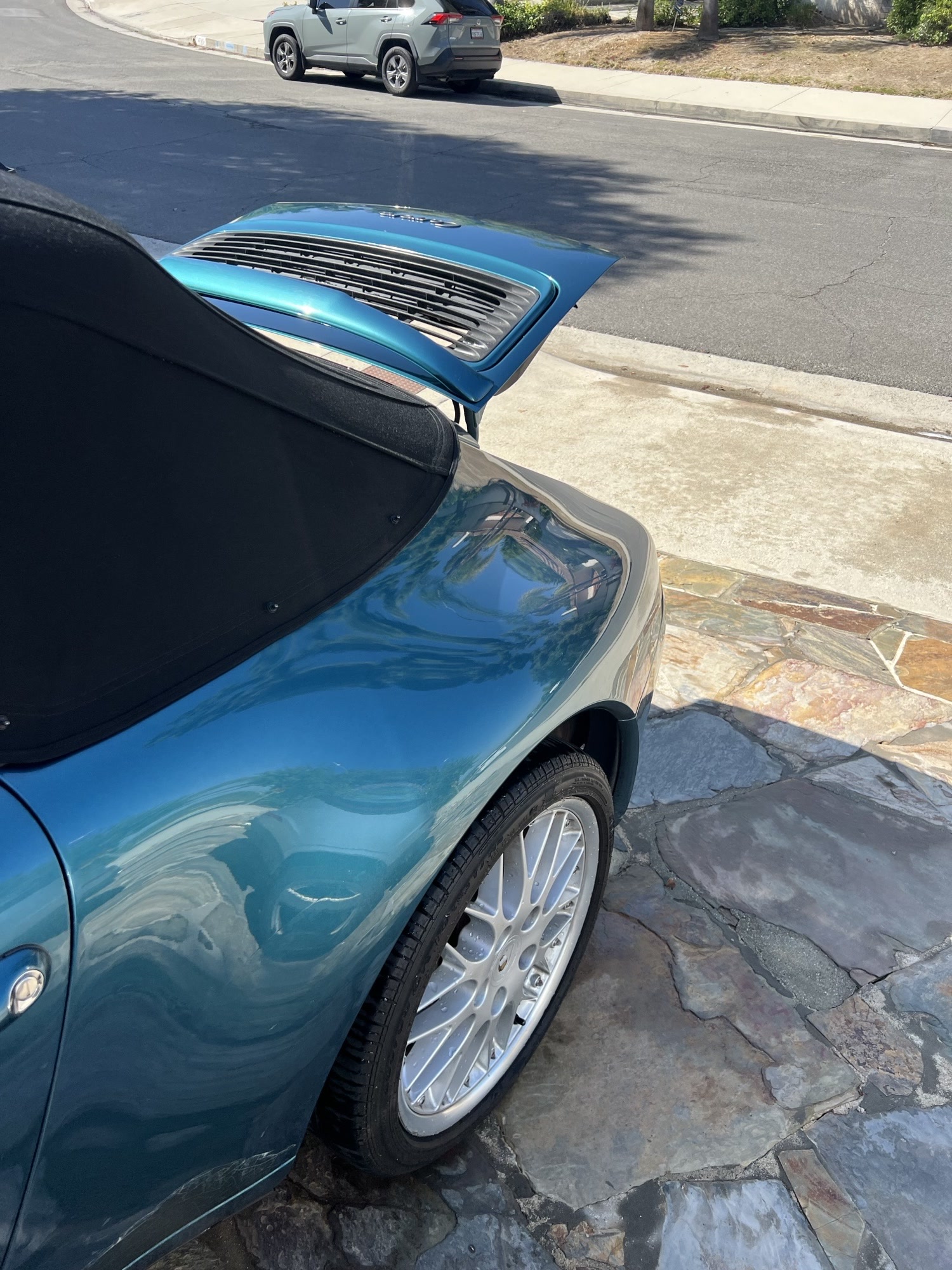 Rear quarter with spoiler